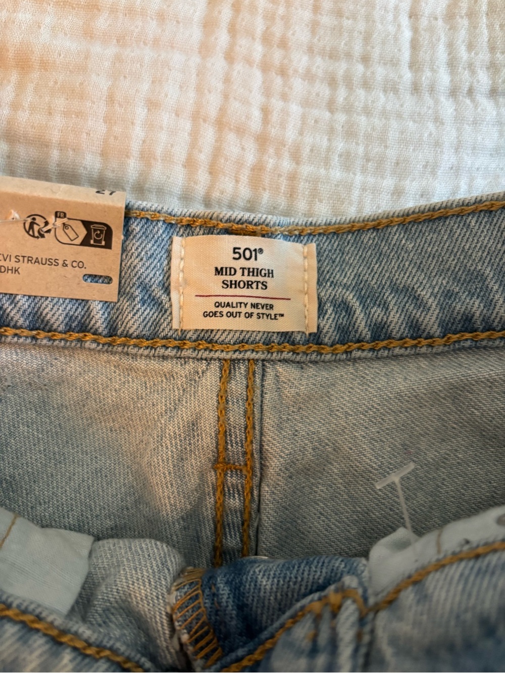 Levi's 501 Light Wash Denim Jean Shorts - Picture 3 of 5